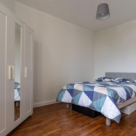 Apartamento Charmant 2 Pieces Pour 4 Personnes A Courbevoie Exterior foto