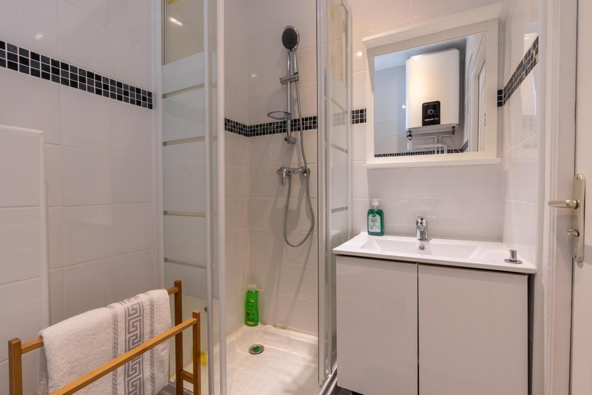 Apartamento Charmant 2 Pieces Pour 4 Personnes A Courbevoie Exterior foto